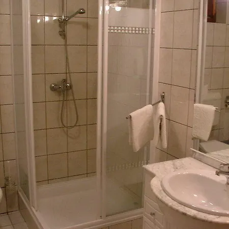 Erdőgyöngye étterem és