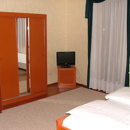 Guest house Erdogyongye Etterem Es Panzio Zalaegerszeg